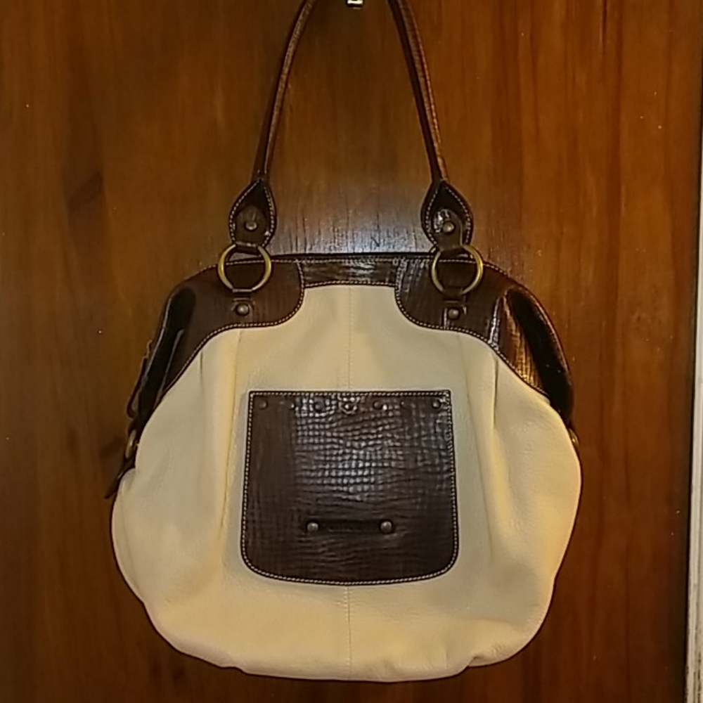 Puntotres Pebble Leather Satchel
